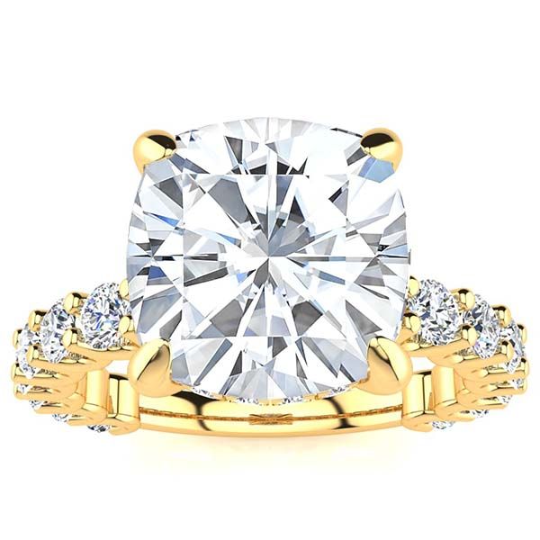 Griselda Moissanite Ring
