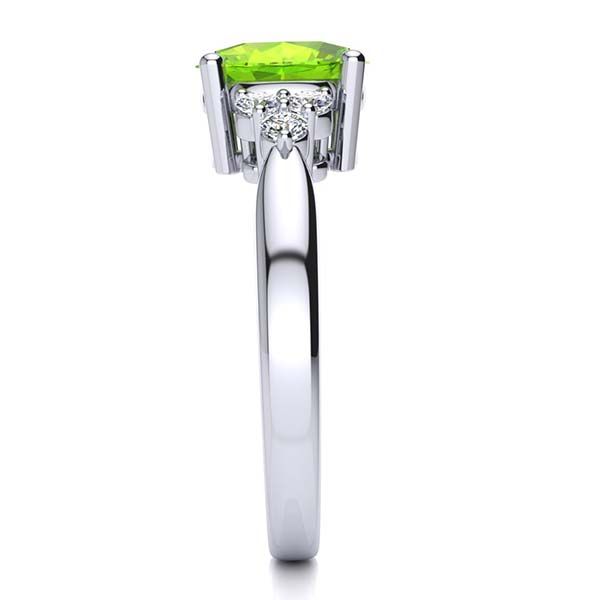 Selena Peridot Ring