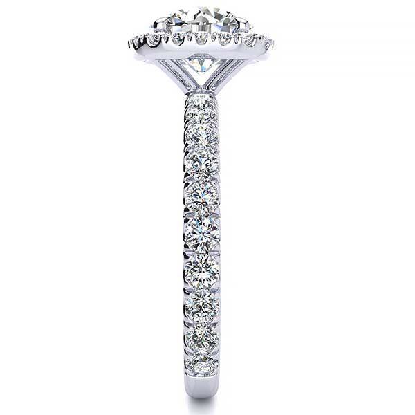 Donna Moissanite Ring