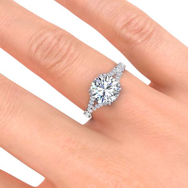Regina Moissanite Ring