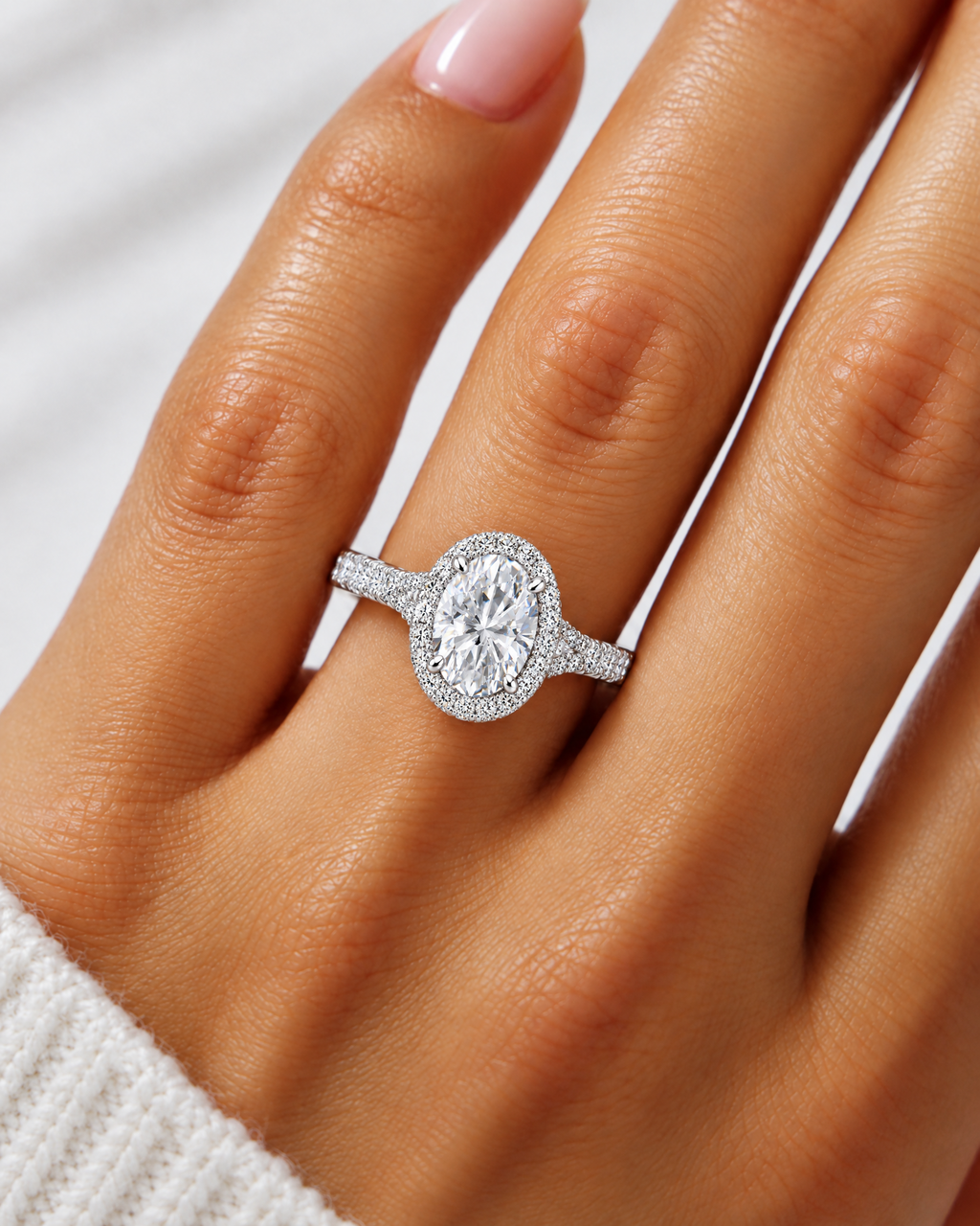 Alana engagement ring - white gold on hand