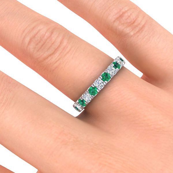 3.2mm Emerald Diamond Ring
