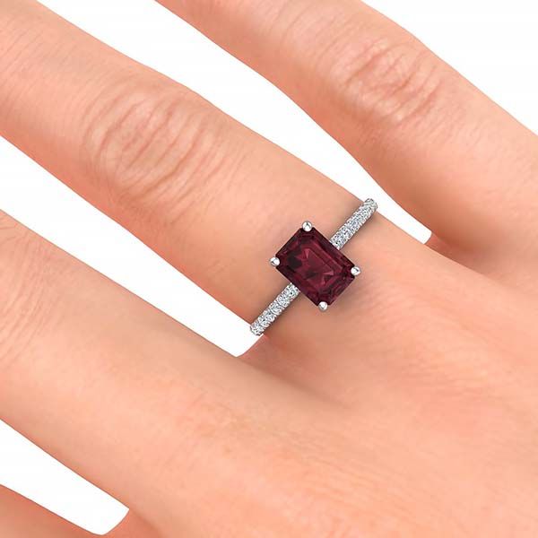 Yana Garnet Ring